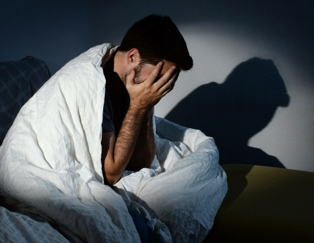 لغز طبي.. حالة مرعبة لرجل لم ينم منذ عامين